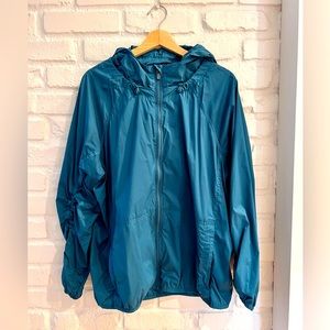 Athleta light weight hooded jacket